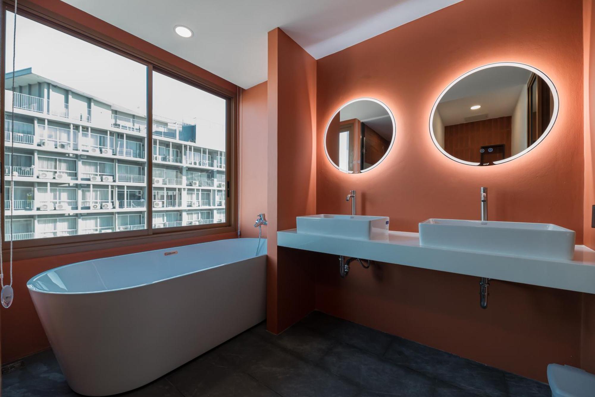 Blu Monkey Hub And Hotel Bangsaen ภายนอก รูปภาพ